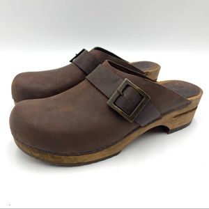 Sanita Damen brown leather wood sole clogs size 40/9.5